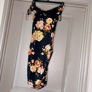 Spring/Summer floral dress, fitted, sleeves off shoulders, comfortable